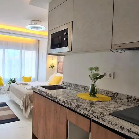 Rada Abc & Estudios A Apartment Estepona